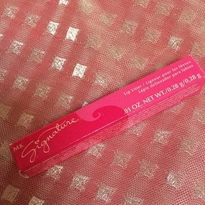 💋💄Mary Kay RASPBERRY Signature Lip Liner  NIB